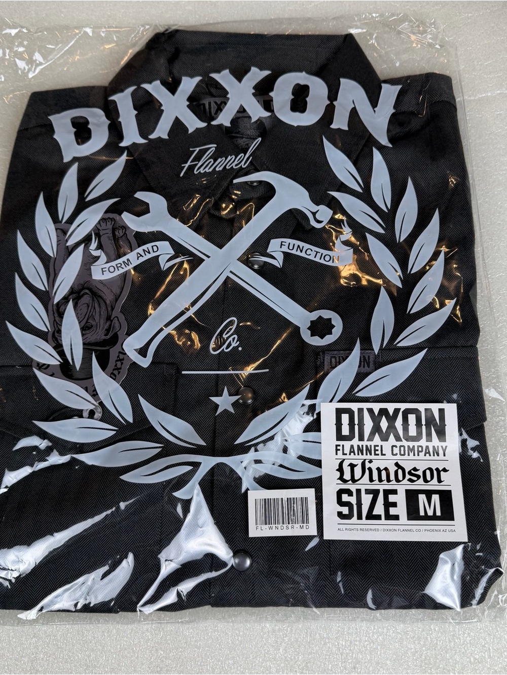 NWT Dixxon Flannel Co Mens Medium Windsor Herringbone Flannel Long Sleeve Snaps